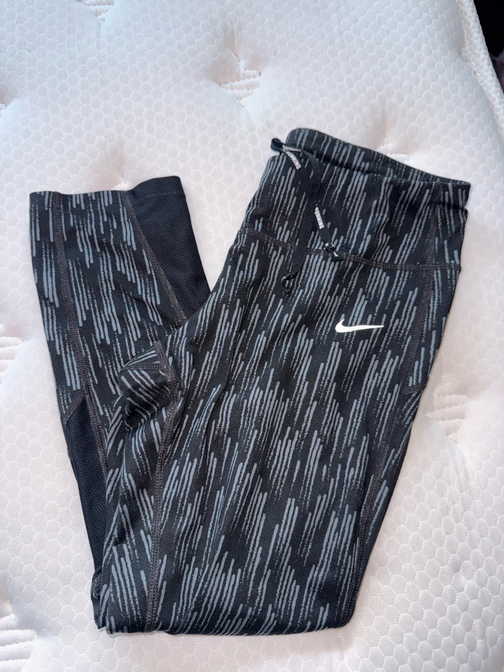167. Nike Black & Gray Dri-FIT Athletic Leggings - Picture 3 of 4
